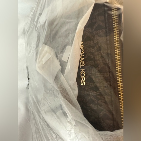 🤎NEW 🤎 Charlotte Large Logo and Leather Top-Zip Tote Bag - Picture 3 of 3